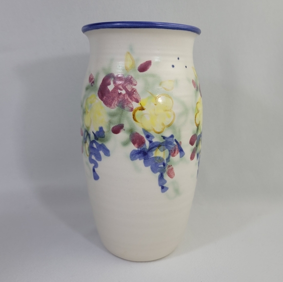 Clouds Pottery Folsom California Floral Vase - Picture 11 of 11